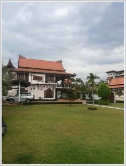 ID: 722 - Lao Contemporary house along main street