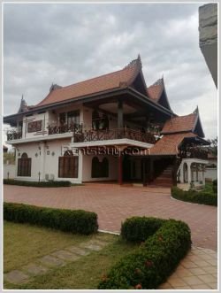 ID: 722 - Lao Contemporary house along main street