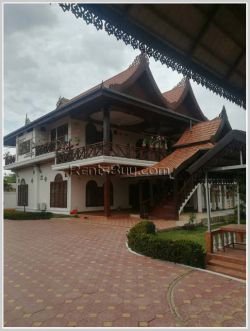 ID: 722 - Lao Contemporary house along main street