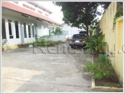 ID: 3338 - Beautiful compound houses with fully furnished next to concrete road for rent