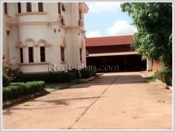 ID: 3292 - Modern house with large garden near National University of Laos for rent
