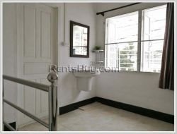 ID: 3807 - Town-house near Phontong Savath market with fully furnished for rent