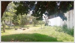 ID: 3607 - House with large garden and near main road for rent