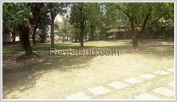 ID: 3607 - House with large garden and near main road for rent