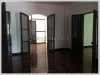 ID: 2587 - Lao style house in city center by good access