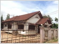 ID: 1052 - Pretty house in town and near golf course for rent