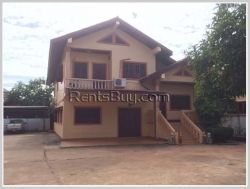 ID: 3851 - The large parking house by pave road with large parking space for rent