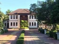 ID: 4183 - Luxury house near Lao Thai Friendship Bridge with a nice court yard for rent