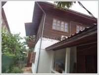 ID: 1402 - Modern house with large play ground and shady garden