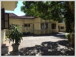 ID: 1482 - Colonial style house near pave road suitable for office