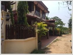 ID: 121 - Modern house with fully furnished by pave road for rent