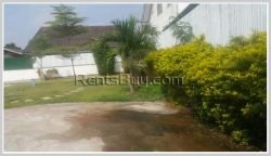 ID: 3832 - Affordable villa in town with large yard for rent