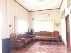 ID: 4123 - Affordable villa not far from National University of Laos for rent