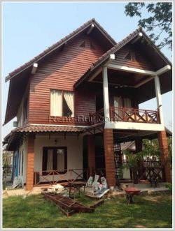 ID: 3164 - Lao style house with large yard for rent in Diplomatic Area.