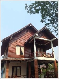 ID: 3164 - Lao style house with large yard for rent in Diplomatic Area.