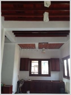 ID: 3164 - Lao style house with large yard for rent in Diplomatic Area.