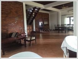 ID: 3241 - Lao style house with large garden and near Mekong River for rent