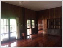 ID: 3241 - Lao style house with large garden and near Mekong River for rent