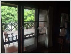 ID: 3241 - Lao style house with large garden and near Mekong River for rent