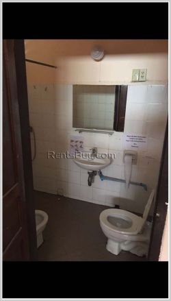 ID: 1549 - House with very large garden next to the pave road in diplomatic area