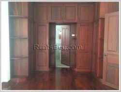 ID: 3594 - Timbered and bricked house near Thai Embassy and The Pizza Company for rent