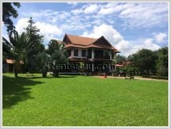 ID: 3928 - The luxury house with large parking for rent in Sisattanak district