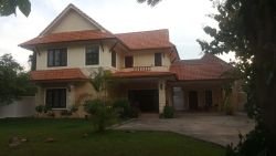 ID: 4227 - New modern house with large yard for rent in peaceful and secure Zone of Dongsavat where