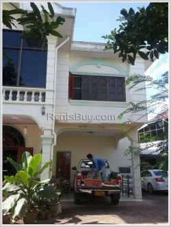 ID: 4105 - New modern house close to Sapanthong market for rent