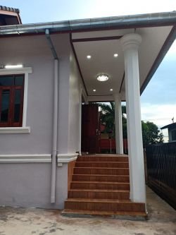 ID: 4560-New house by concrete road near Angkham hotel for rent