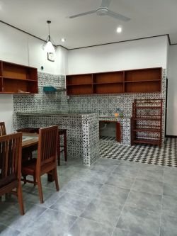 ID: 4602- Modern house with swimming pool near Faculty of Law and Political Science for rent