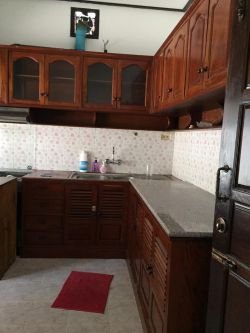 ID: 4537- House near The Pizza Company Phonsinuan for rent