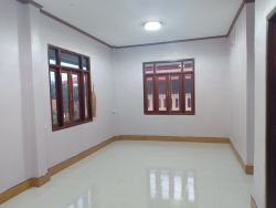 ID: 4560-New house by concrete road near Angkham hotel for rent