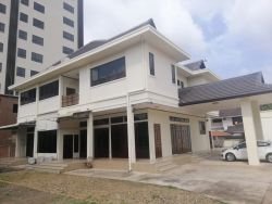 ID: 4505- House/Office with large land by main road near Panyathip International School for rent