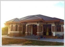ID: 3140 - Nice villa house with large yard and swimming pool for rent in Savannakhet Province.