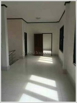 ID: 3641 - The shop house near Sanjieng market by pave road for sale