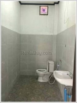 ID: 3641 - The shop house near Sanjieng market by pave road for sale