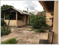 ID: 4060 - The house with large parking by good access for sale