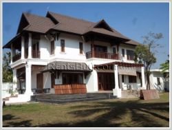 ID: 2385 - Beautiful house by pave road near Patuxay