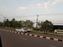 ID: 4490- Office and warehouse with large land by main road near National University of Laos for ren