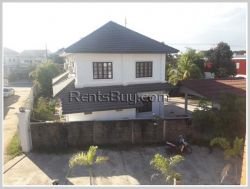 ID: 3874 - Newly built modern house near Setthathirath Hospital for rent