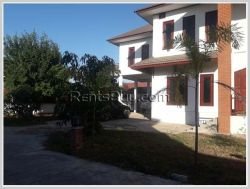 ID: 3874 - Newly built modern house near Setthathirath Hospital for rent