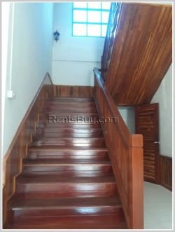 ID: 3874 - Newly built modern house near Setthathirath Hospital for rent