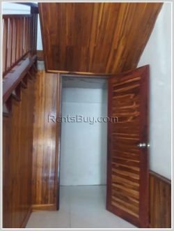 ID: 3874 - Newly built modern house near Setthathirath Hospital for rent