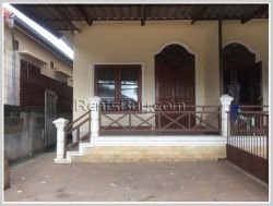 ID: 3781 - The nice shop house near Wattay Airport for rent