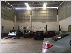 ID: 4125 - The Auto show room in city next to main road for rent