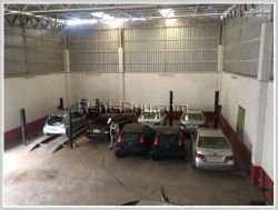 ID: 4125 - The Auto show room in city next to main road for rent