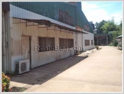 ID: 2955 - Large warehouse near main road and close to Huakua Market for rent.