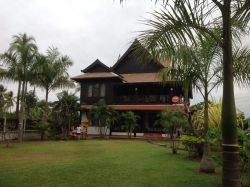 ID: 4444 - The beautiful Lao Style house with swimming pool and large garden in diplomatic area for