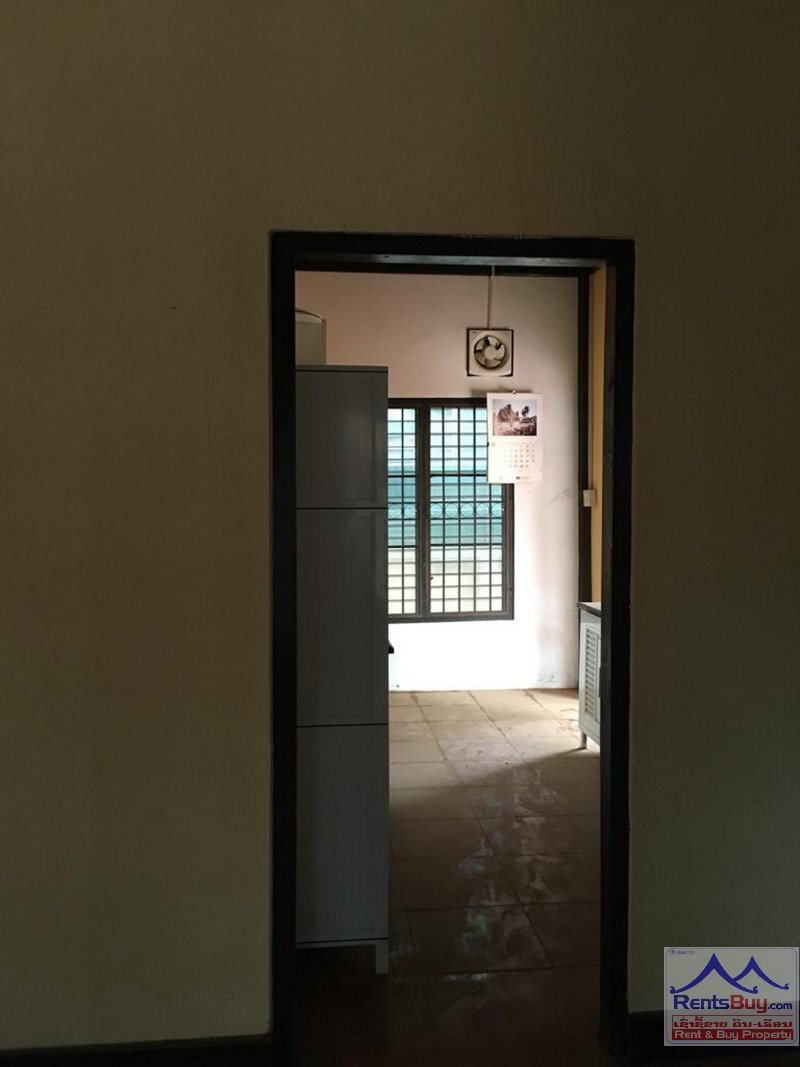 Laostylevillaforsalenearclocktower02