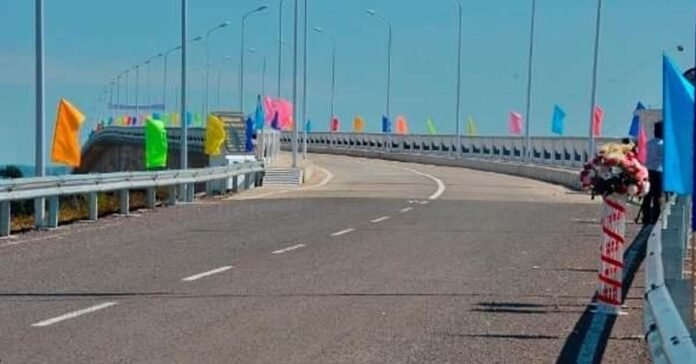 New concrete road opens in Don Khong.
